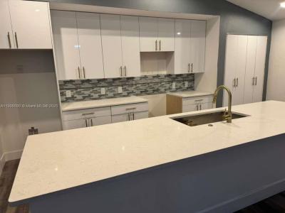 482 NW Marion Ave, Port St. Lucie, Florida 34953, USA