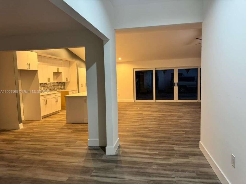 482 NW Marion Ave, Port St. Lucie, Florida 34953