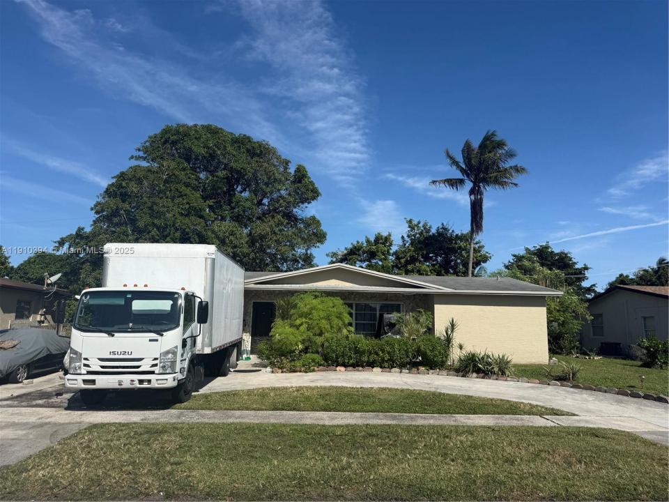 4741 NW 18th St, Lauderhill, Florida 33313