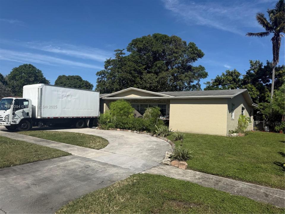 4741 NW 18th St, Lauderhill, Florida 33313