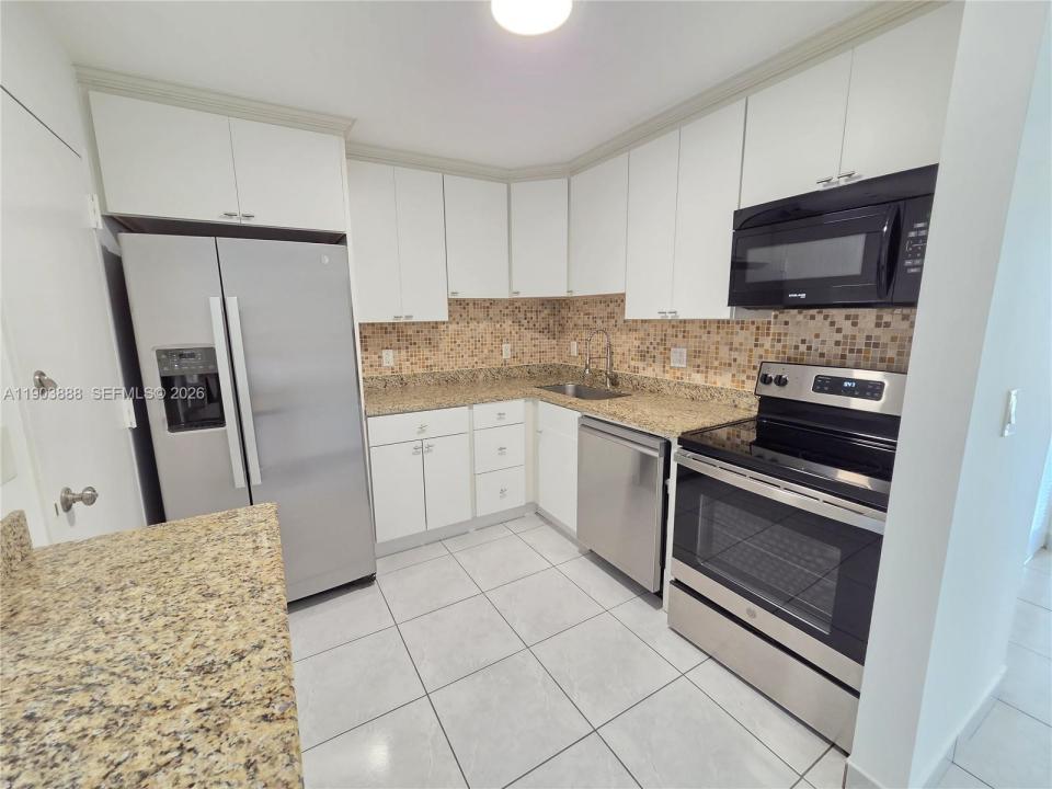 2821 N Miami Beach Blvd 5O, North Miami Beach, Floride 33160, États-Unis