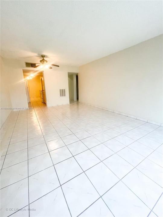 9210 Fontainebleau Blvd 103, Miami, Florida 33172