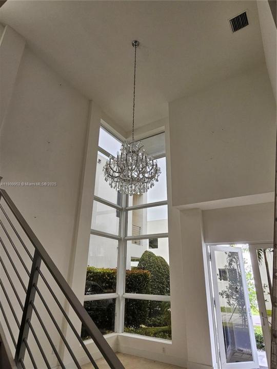 9870 NW 75th Ter, Doral, Florida 33178, Amerika Birleşik Devletleri