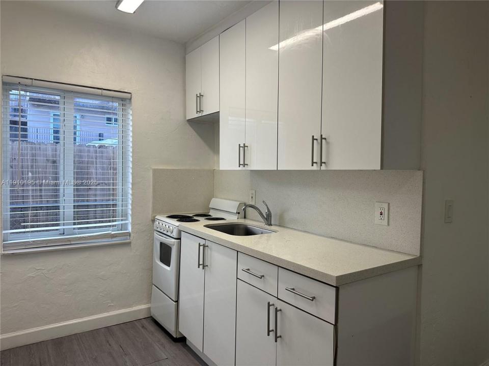 2001 NW Flagler Ter 4, Miami, Floride 33125, États-Unis