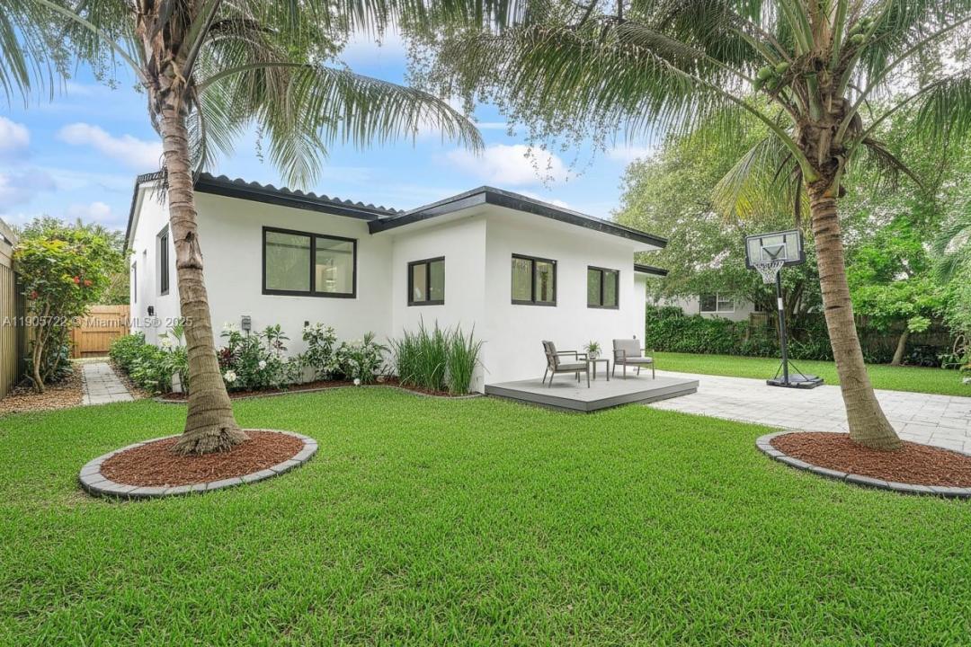 8635 N Miami Ave, El Portal, Florida 33150, HOA KỲ