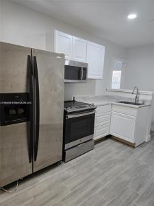 Miami, Florida 33161, USA