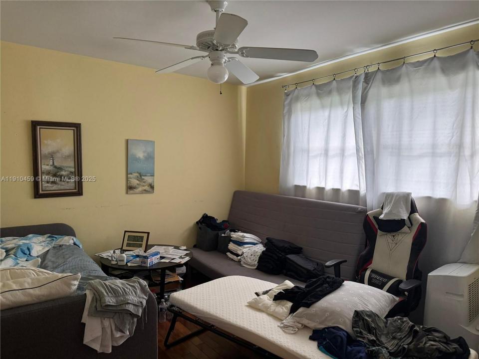 2444 Polk St 210, Hollywood, Florida 33020, Stati Uniti