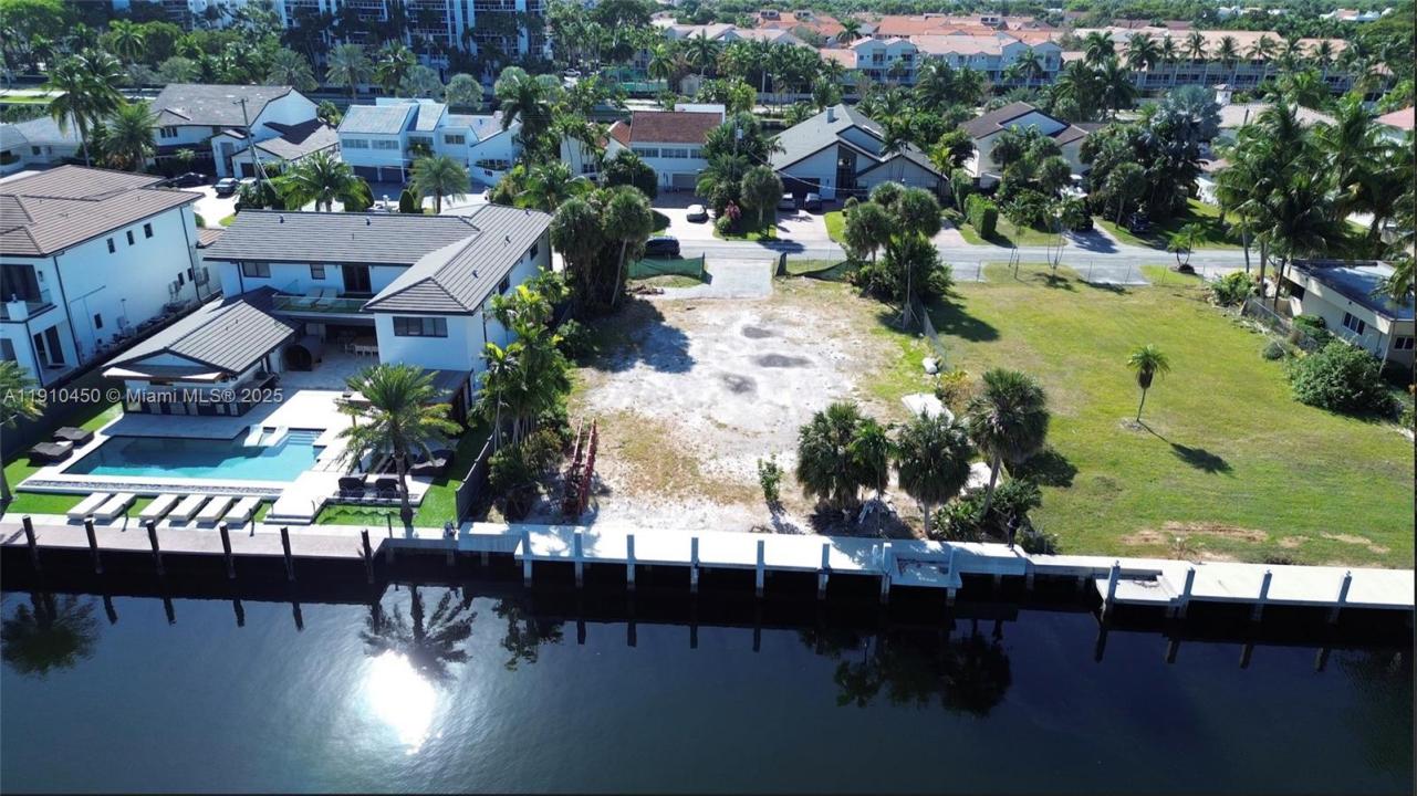 460 Holiday Dr, Hallandale Beach, Florida 33009