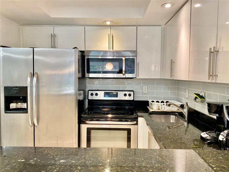 210 172nd St 135, Sunny Isles Beach, Florida 33160, Stati Uniti