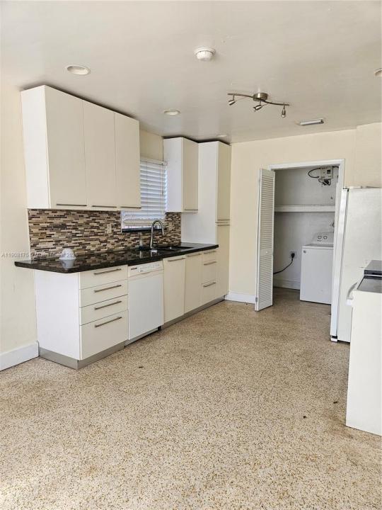 2355 NW 59th St, Miami, Florida 33142