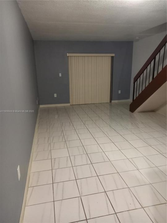 11781 SW 18th St 4, Miami, פלורידה 33175, ארצות הברית של אמריקה 