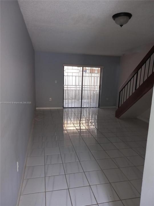 11781 SW 18th St 4, Miami, פלורידה 33175, ארצות הברית של אמריקה 