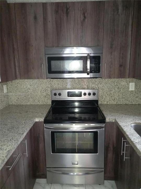 11781 SW 18th St 4, Miami, פלורידה 33175, ארצות הברית של אמריקה 