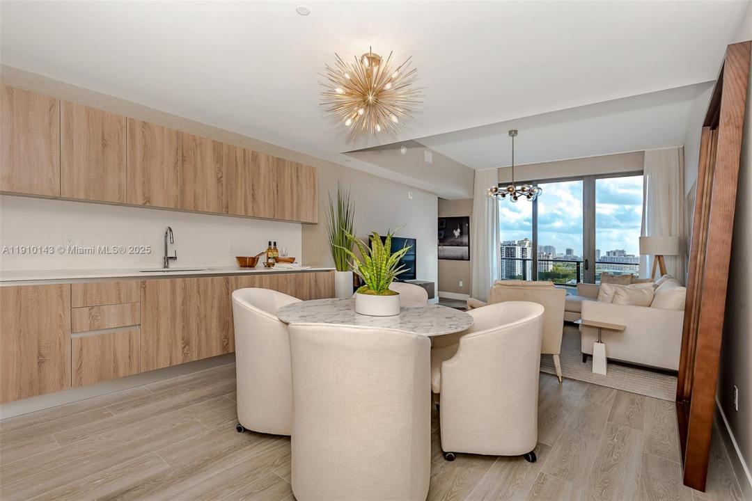 2960 NE 207th St 1112, Aventura, Flórida 33180, Estados Unidos