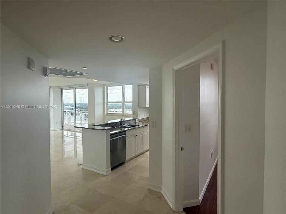 19501 W Country Club Dr 2209, Aventura, Florida 33180