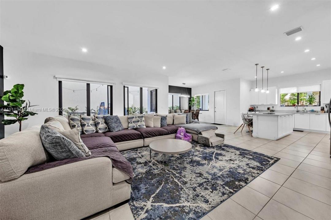 4346 NW 81st Ave, Doral, Florida 33166, HOA KỲ