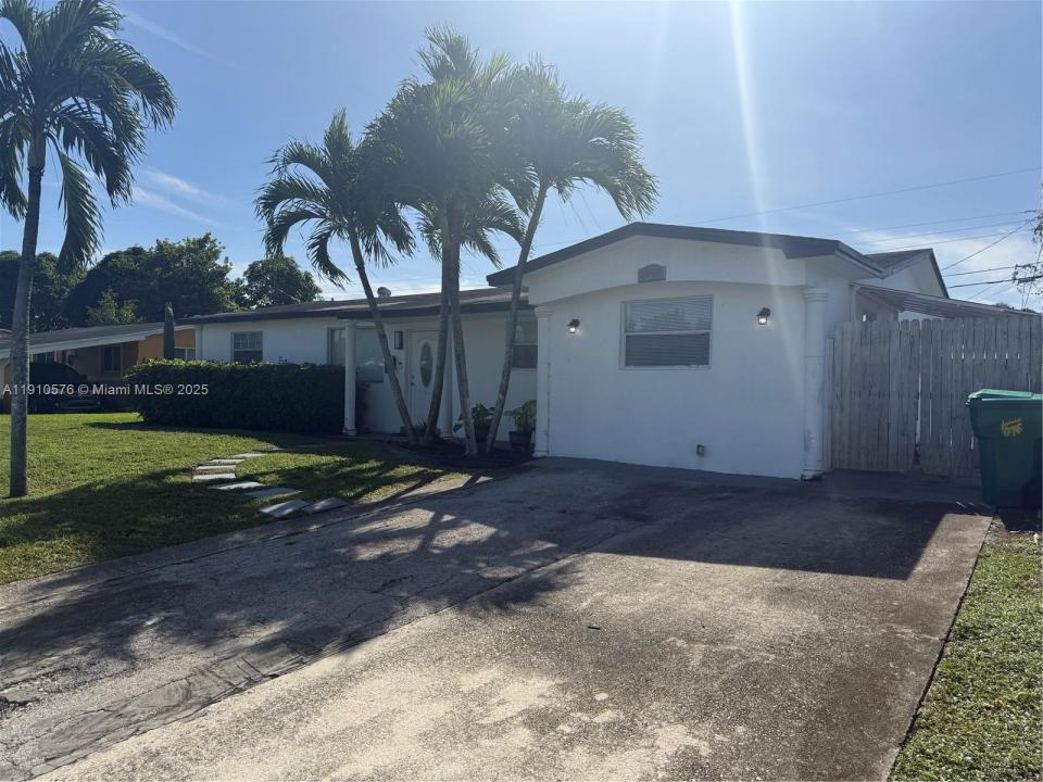 4930 NW 13th St, Lauderhill, Flórida 33313, Estados Unidos