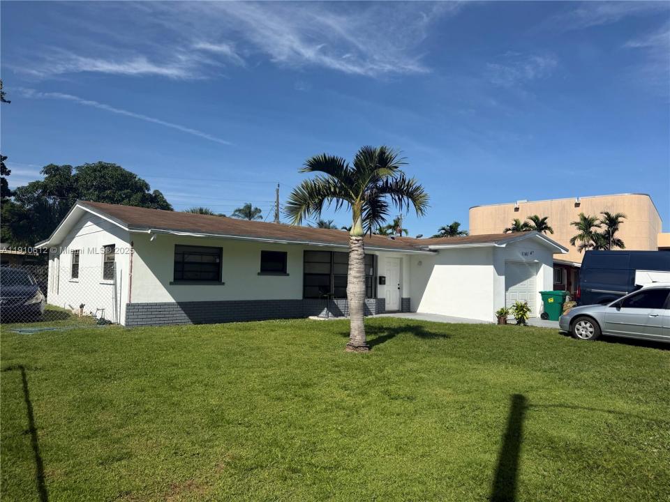 1141 NW 41st Ter, Lauderhill, Floride 33313, États-Unis