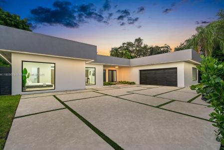 85 W Shore Dr W, Miami, Florida 33133, USA