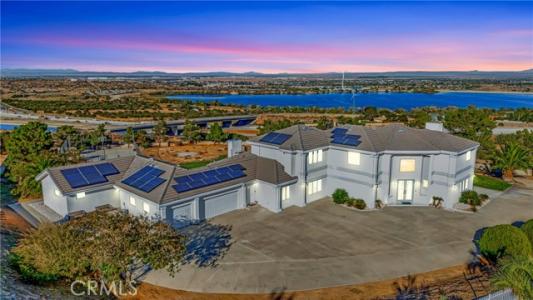 W Avenue S14, Palmdale, California 93551