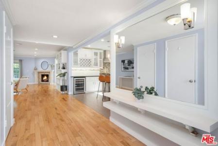 Longridge Avenue, Van Nuys, California 91401