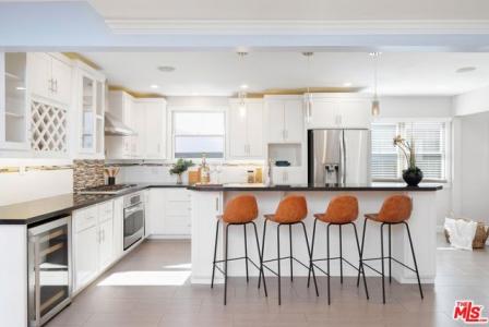 Longridge Avenue, Van Nuys, California 91401