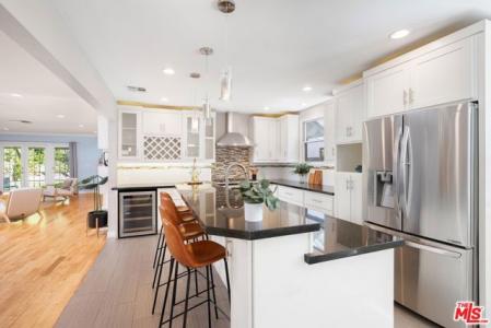 Longridge Avenue, Van Nuys, California 91401