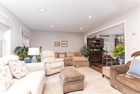 197 Old Coach Road, Charlestown, Rhode Island 02813, USA