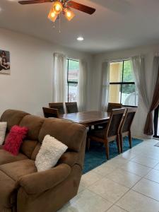 5211 NW 50th Terrace, Tamarac, Florida 33319