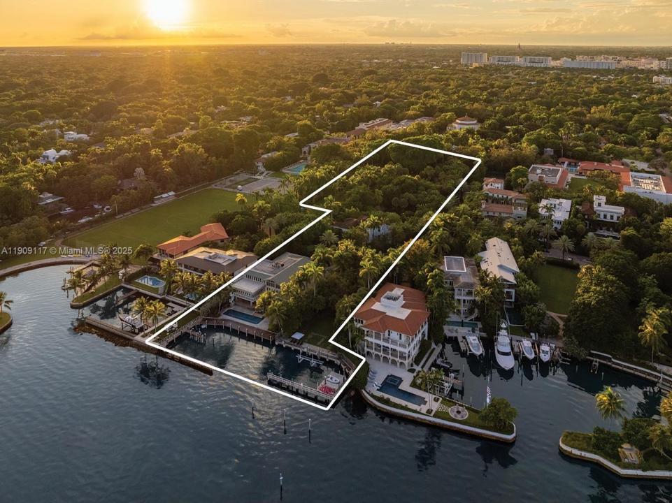 3585 Anchorage Way, Miami, Florida 33133