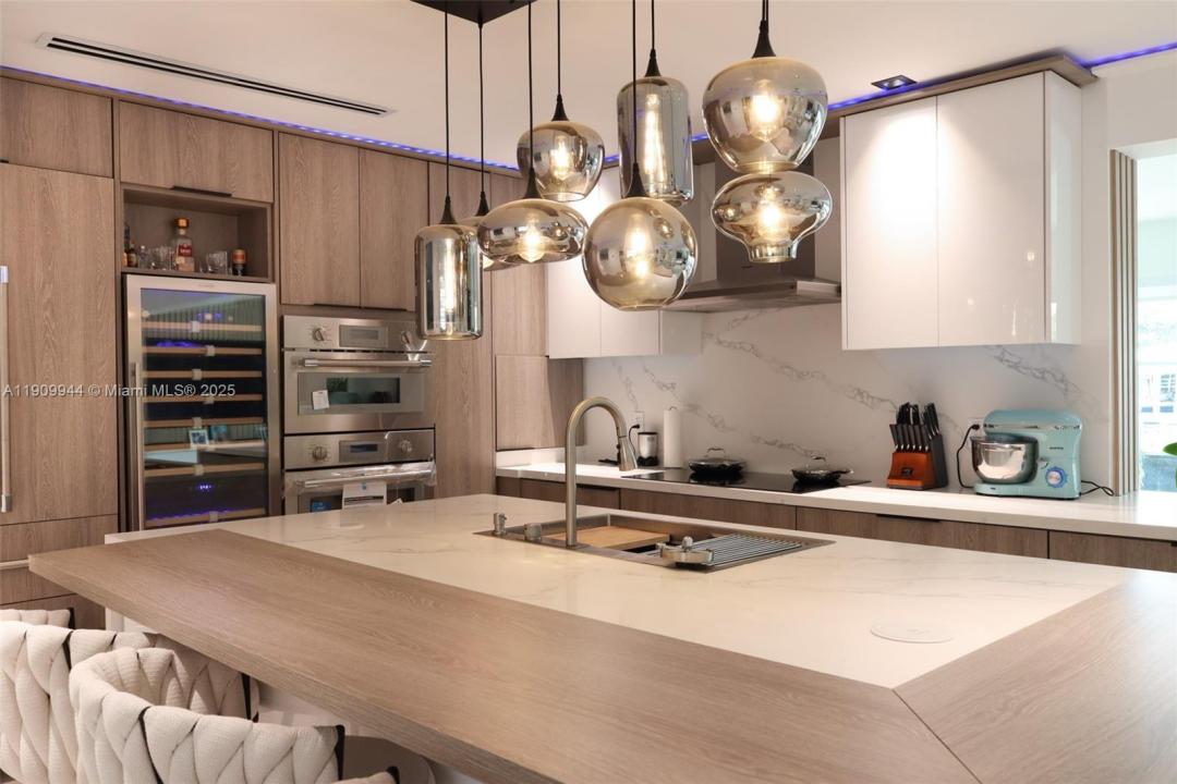 2537 SE 10th Ct, Pompano Beach, Florida 33062