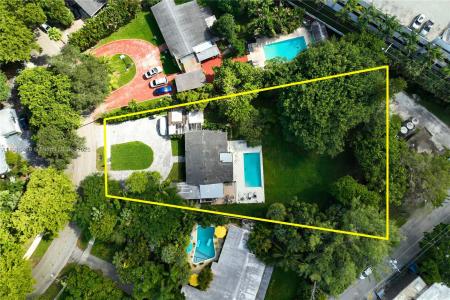 12500 Alamanda Dr, North Miami, Florida 33181, HOA KỲ