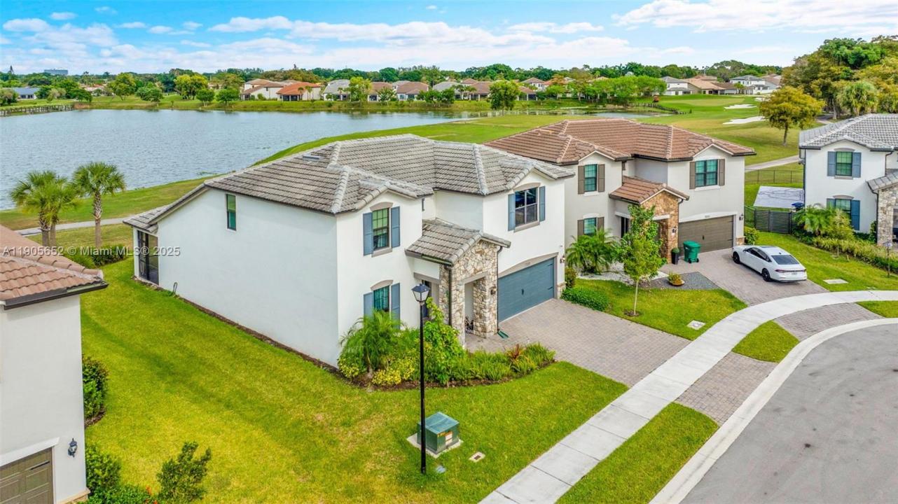 7700 NW 84th Ln, Tamarac, Флорида 33321, Соединенные Штаты