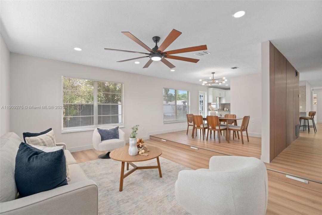 1812 firwood, Orlando, Флорида 32818, Соединенные Штаты