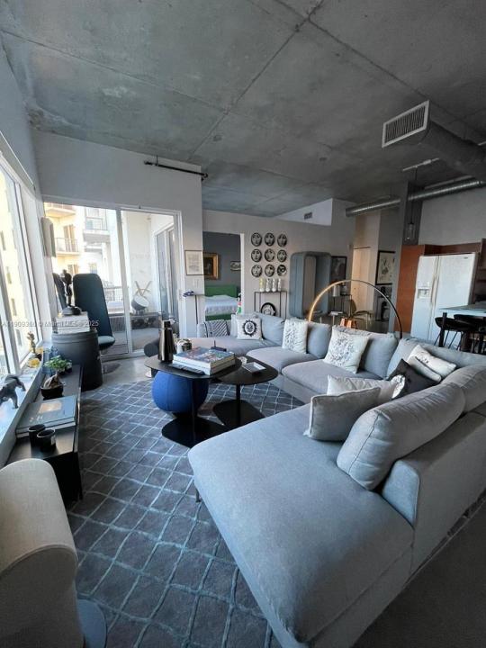 10 SW South River Dr 1210, Miami, 佛罗里达州 33130, 美国