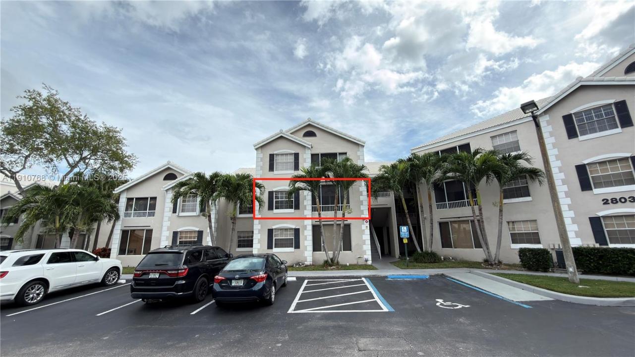 2803 N Oakland Forest Dr 203, Oakland Park, Floride 33309, États-Unis