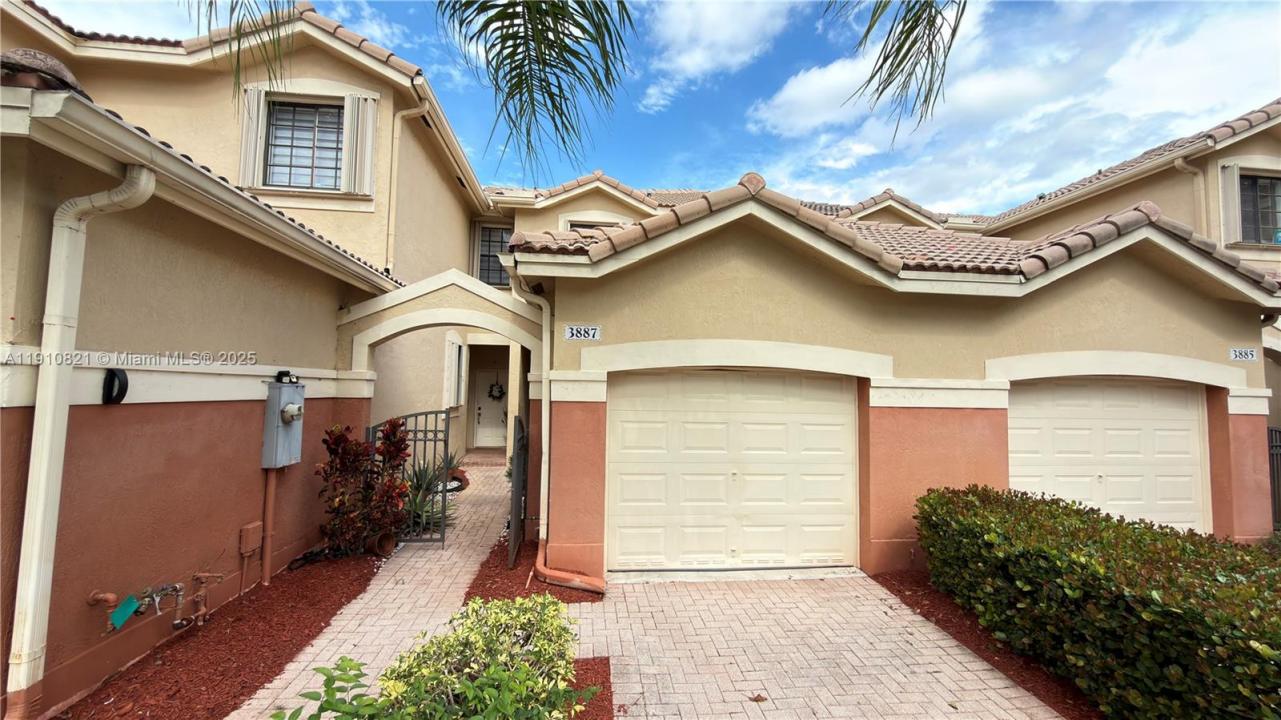 3887 Tree Top Dr 3887, Weston, Florida 33332, USA
