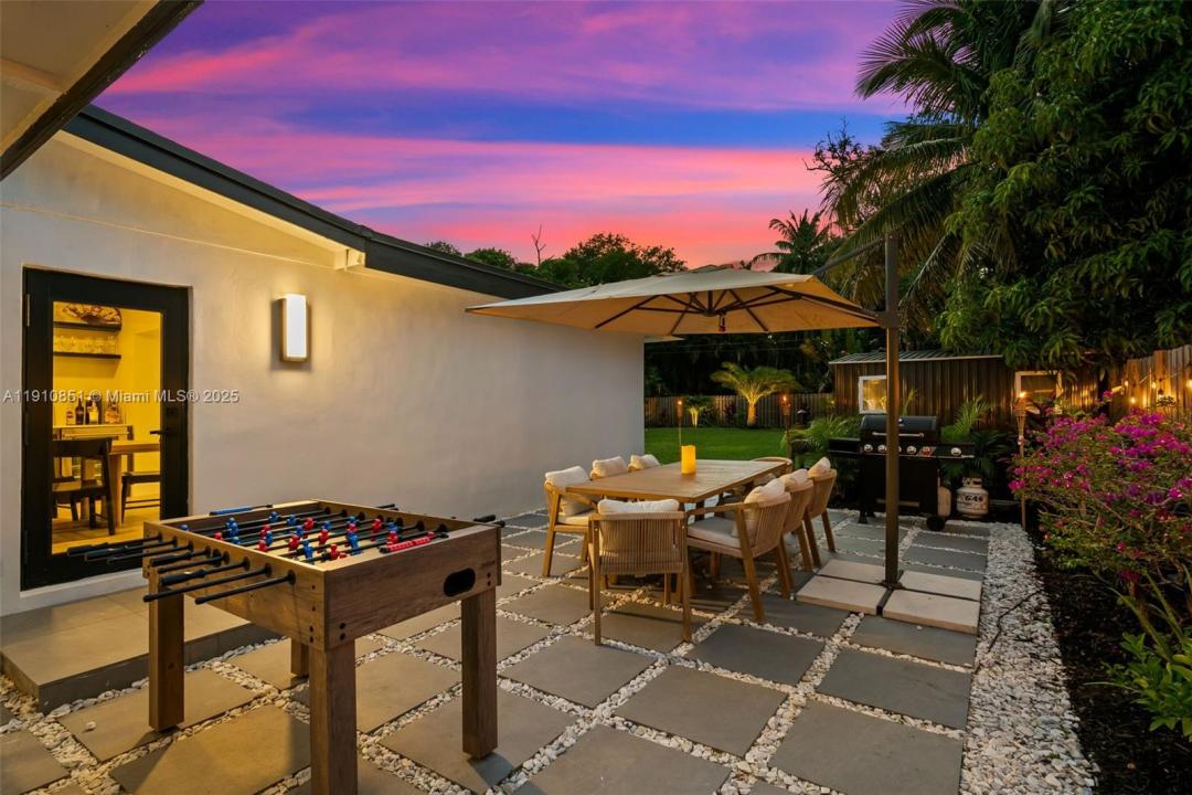 329 SW 18th Avenue, Fort Lauderdale, Florida 33312