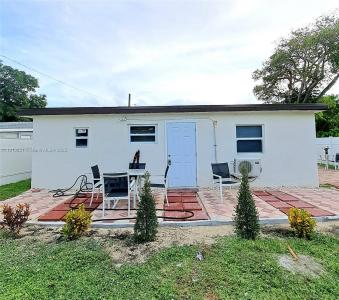 2215 Mayo St E1/Rear, Hollywood, Florida 33020, USA