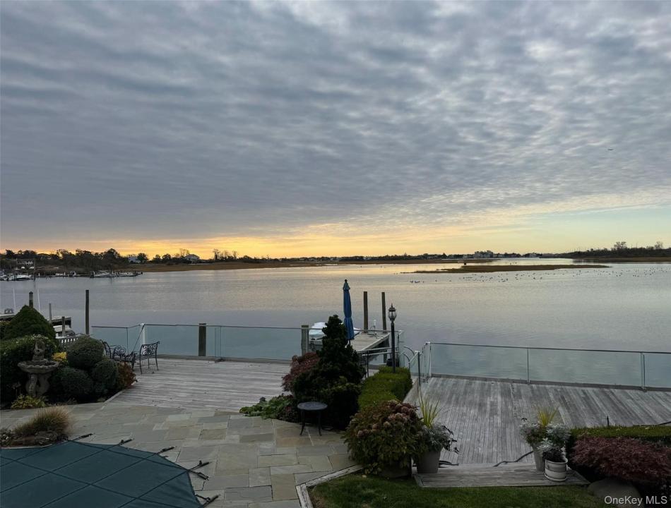 49 Harborview, Hempstead, New York 11559, États-Unis