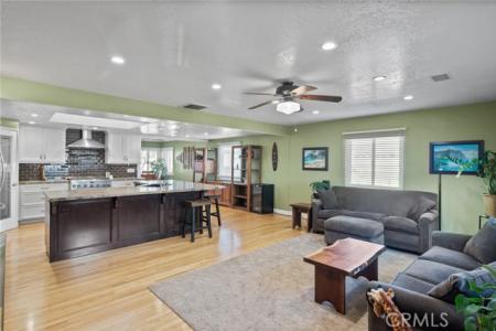 S Brighton, Gardena, California 90248