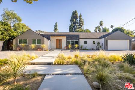 Del Moreno Drive, Woodland Hills, California 91364