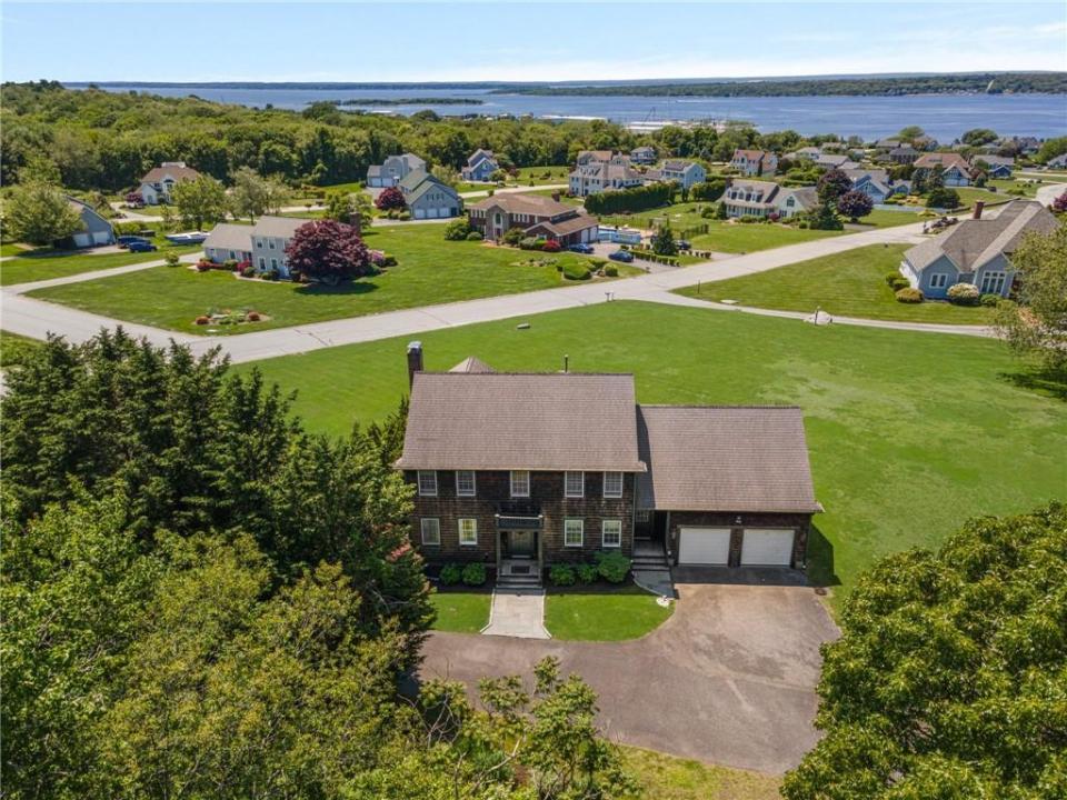 121 King Charles Drive, Portsmouth, Rhode Island 02871, Stati Uniti