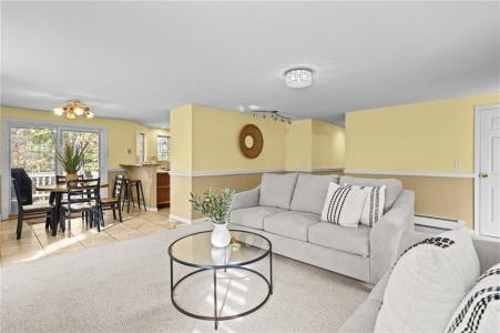 15 Nipmuc Trail A, North Providence, Rhode Island 02904, Stati Uniti