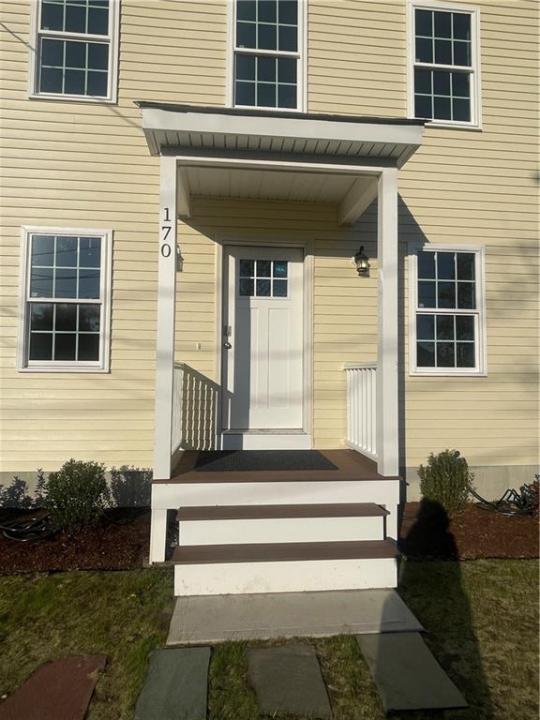 170 Schuyler Street, East Providence, 로드아일랜드 02914, 미국