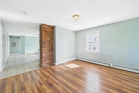 136 Almy Street 3, Providence, Rhode Island 02909, USA