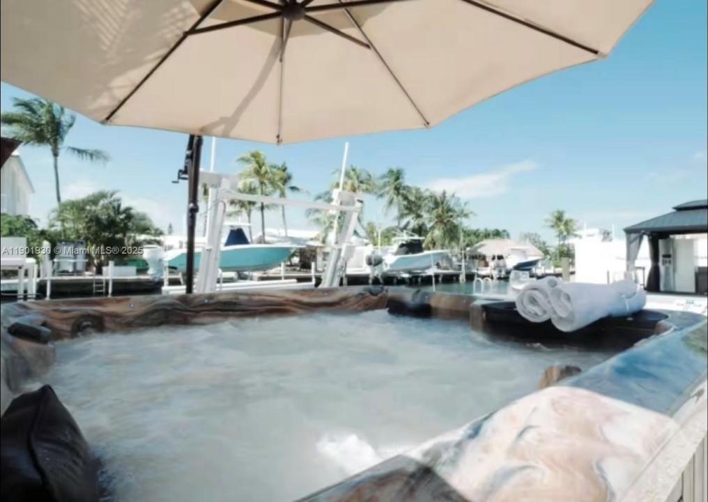 2133 Yellowtail Ave, Marathon, Flórida 33050, Estados Unidos