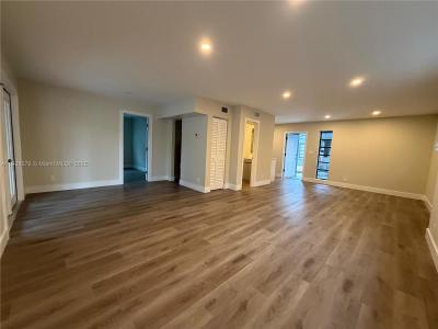 126 NE 19th Ave 1, Pompano Beach, Florida 33060, USA