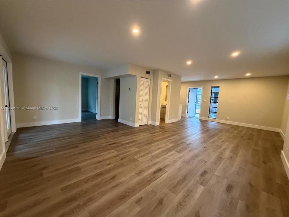 126 NE 19th Ave 1, Pompano Beach, Flórida 33060, Estados Unidos