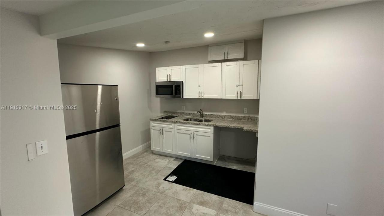 408 S 9th St, Lantana, Florida 33462